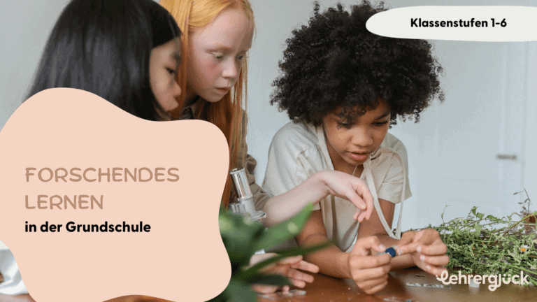 Kinder beim Forschen in der Grundschule.